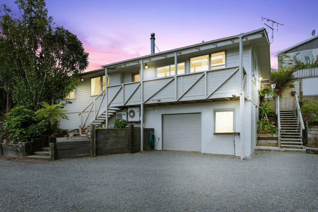 98 Lord Street, Stokes Valley, Lower Hutt - Carousel 1