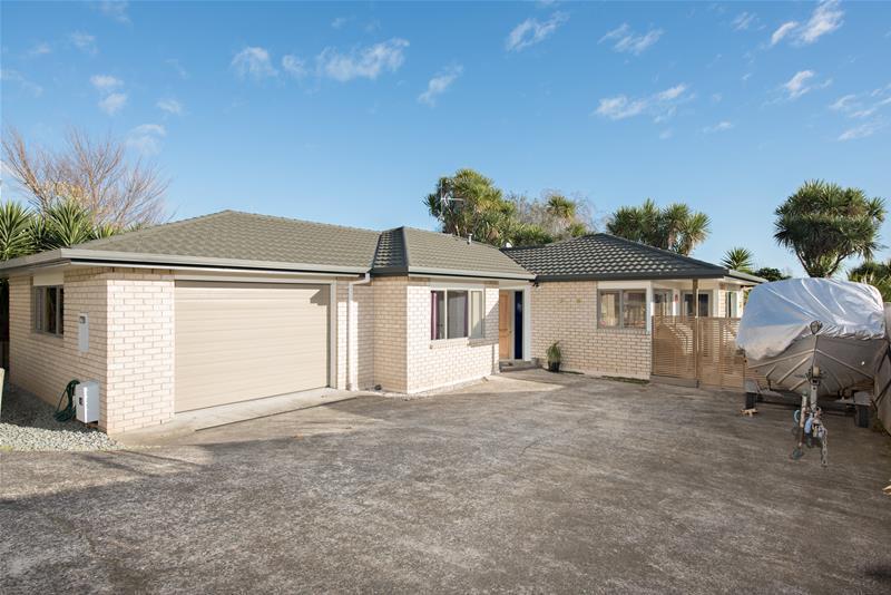 24A Carlton Street, Bellevue, Tauranga - Carousel 1