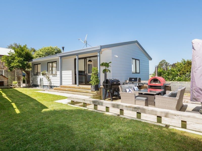 4B Coventry Street, Judea, Tauranga - Carousel 1
