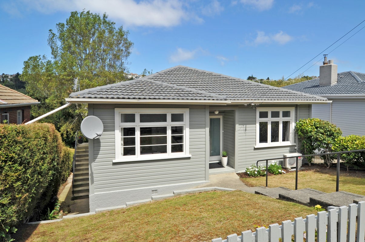 5 Thomson Street, Lookout Point, Dunedin - Carousel 1