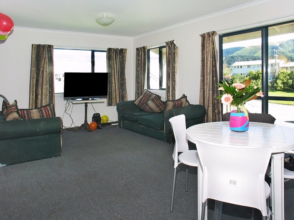 26 Tremewan Street, Tawa, Wellington - Carousel 20