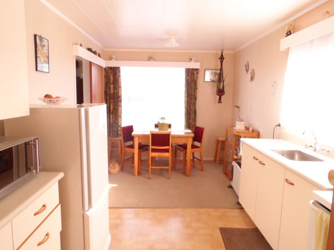 36A Karaka Street, Castlecliff, Whanganui - Carousel 2