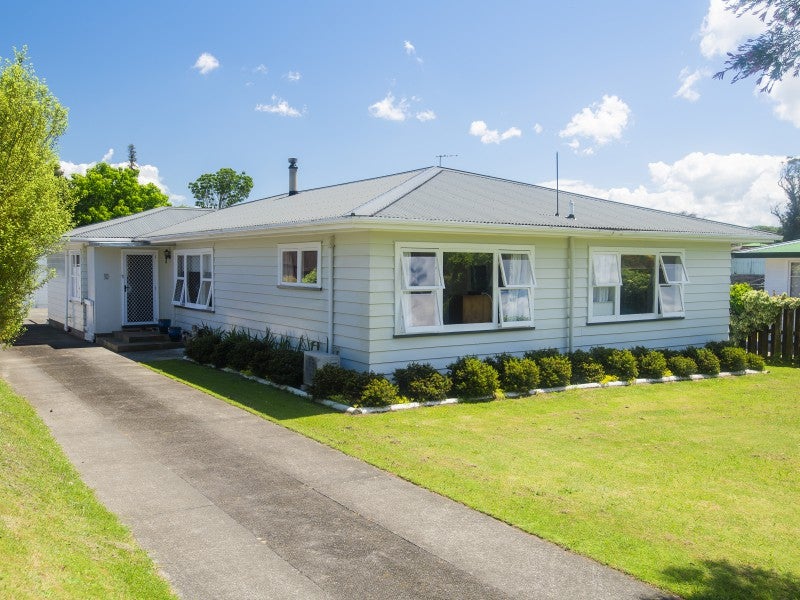 10 Cobham Place, Te Hapara, Gisborne - Carousel 1