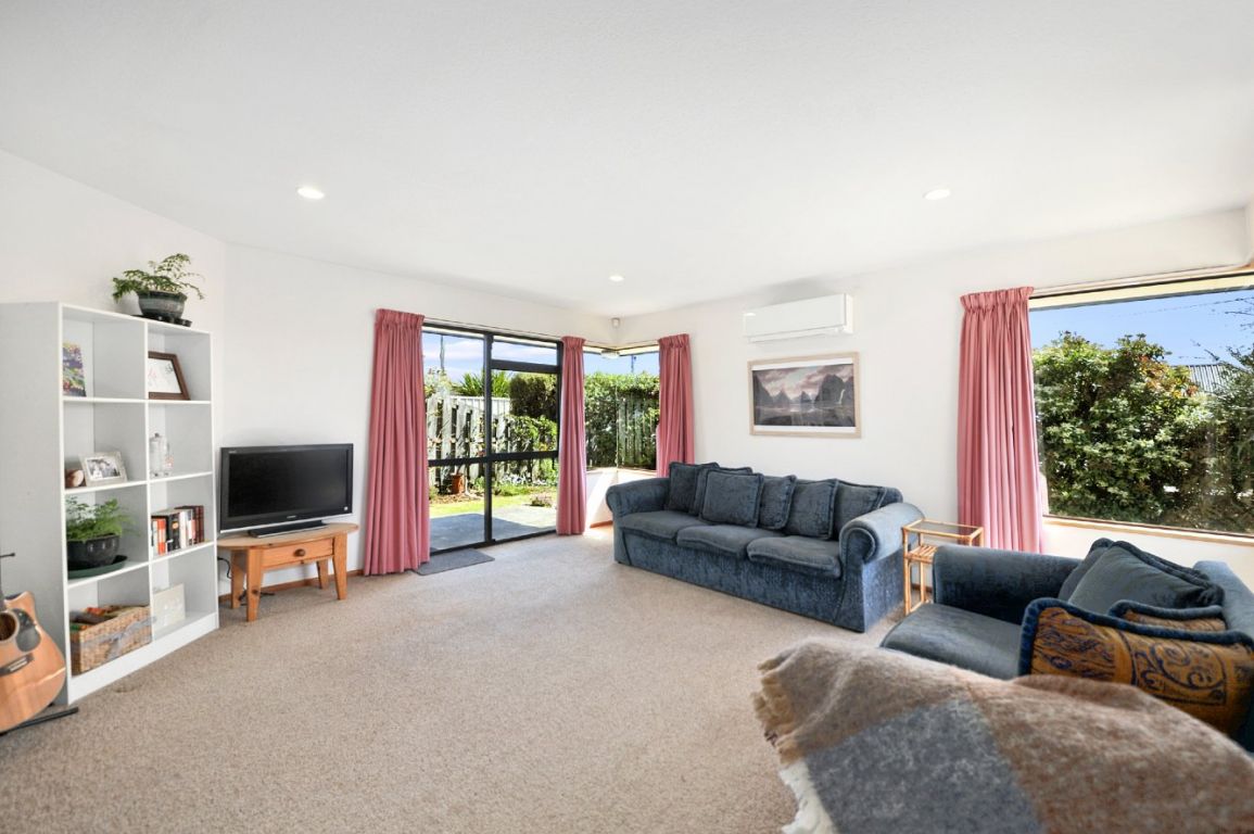2 Ngaio Street, Saint Martins, Christchurch - Carousel 2