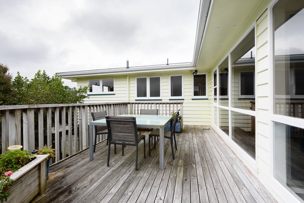 98 Warwick Street, Wilton, Wellington - Carousel 26