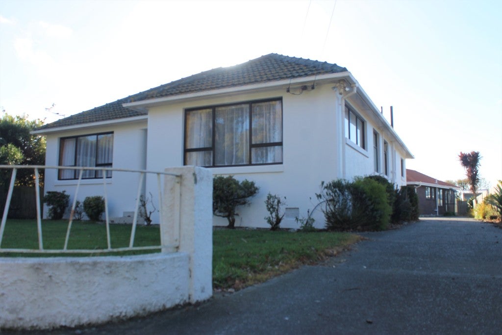 1/920 Avonside Drive, Avondale, Christchurch - Carousel 1