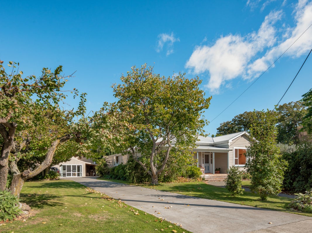 39 Rowley Crescent, Grovetown, Blenheim - Carousel 1