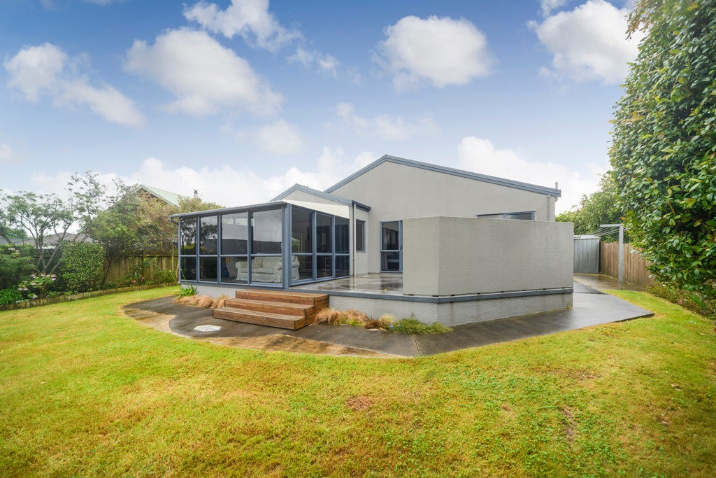 3 Abby Road, Fitzherbert, Palmerston North - Carousel 16
