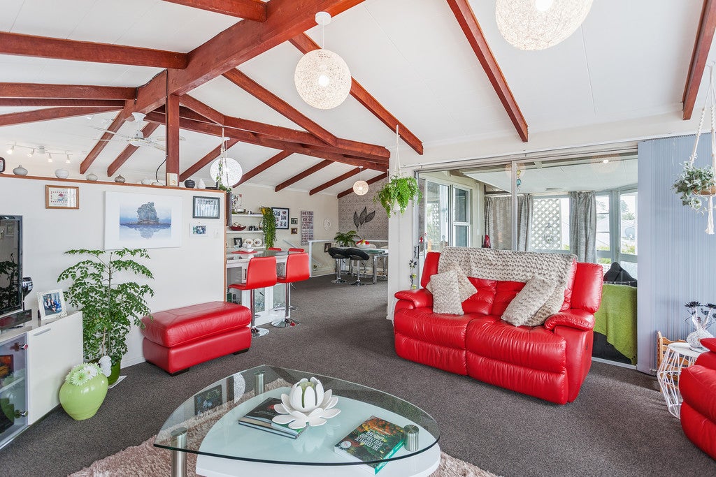 41 Main Road, Redcliffs, Christchurch - Carousel 1
