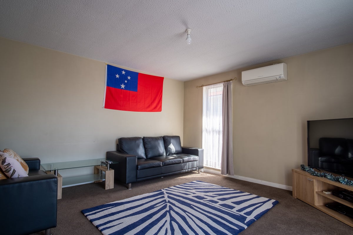 1/10 Spencer Street, Addington, Christchurch - Carousel 2