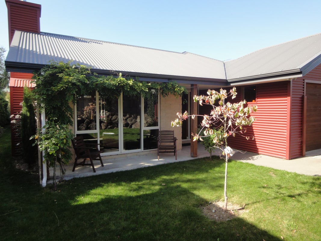 10 Norwood Street, Waimataitai, Timaru - Carousel 1