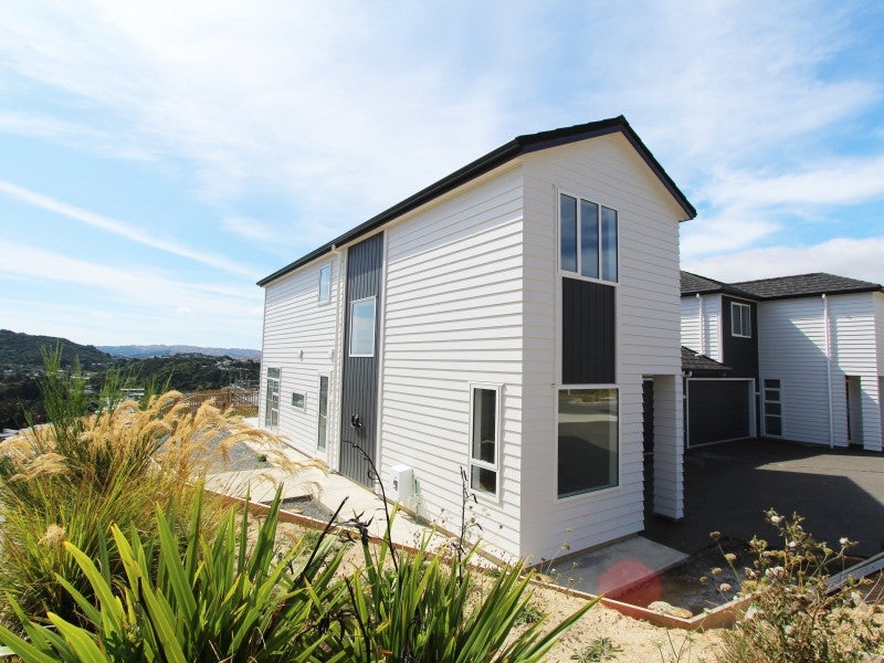 172A Navigation Drive, Whitby, Porirua - Carousel 2