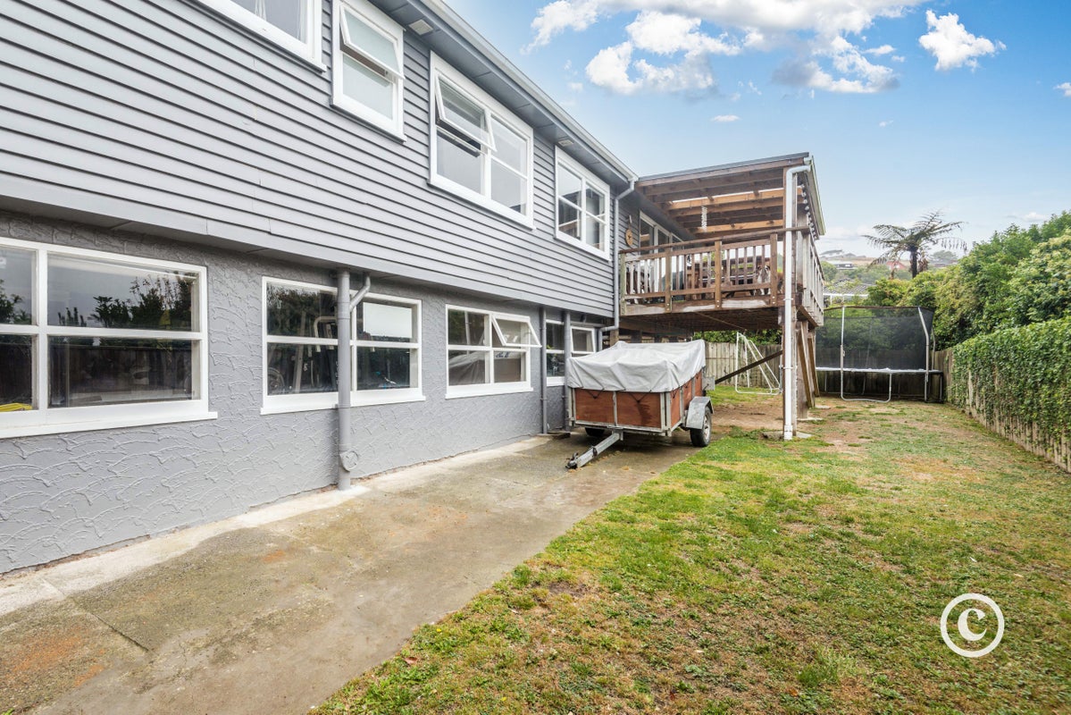 28 Allen Terrace, Tawa, Wellington - Carousel 12
