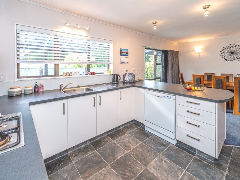 26 Treadwell Street, Springvale, Whanganui - Carousel 2