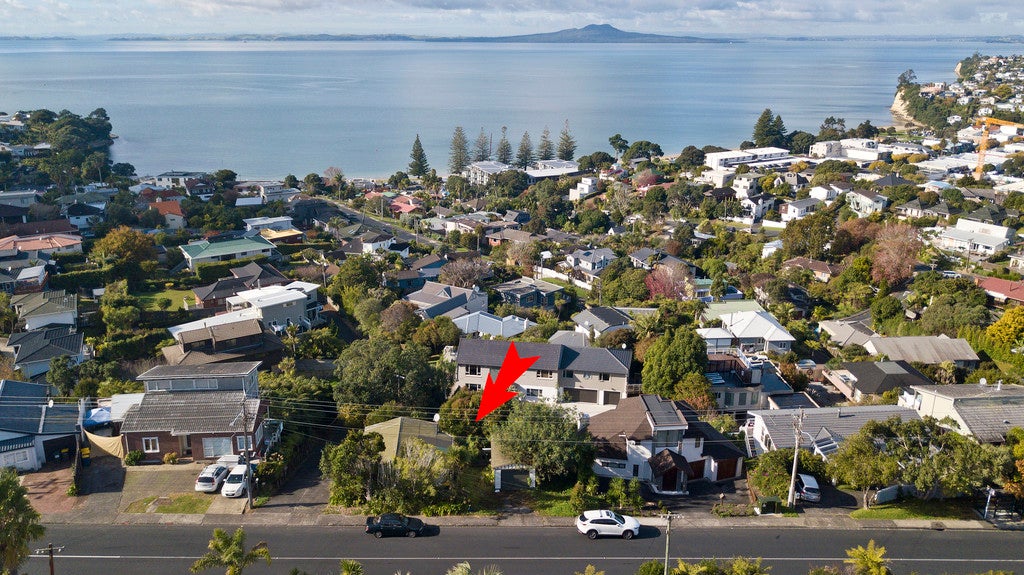 841 Beach Road, Browns Bay, Auckland - Carousel 2