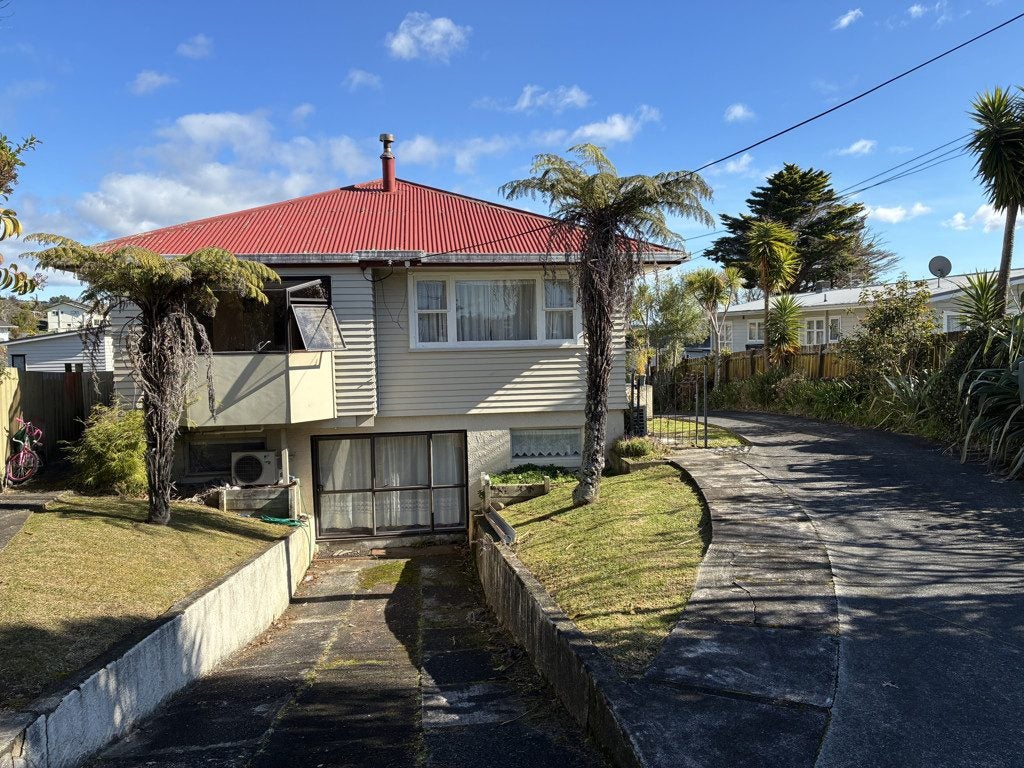 49 Woodglen Road, Glen Eden, Auckland - Carousel 2