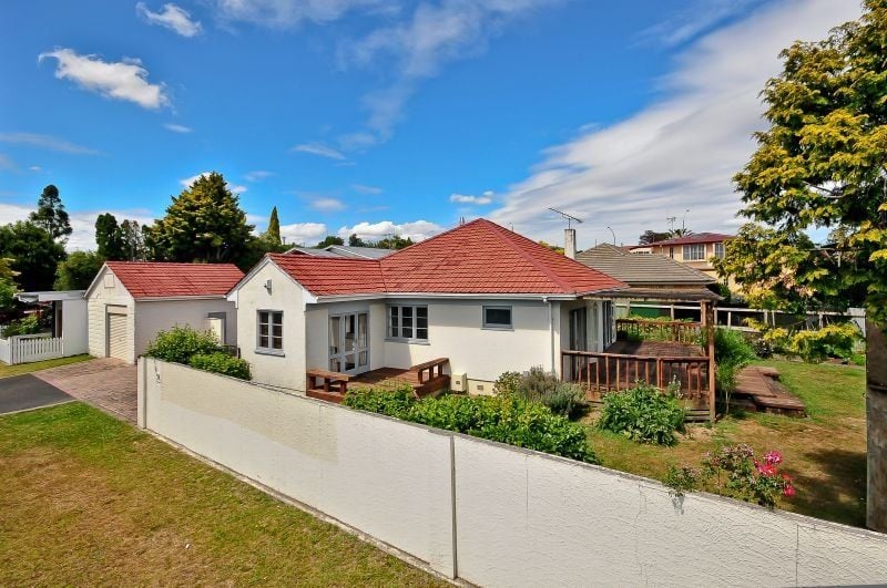 17 MacDiarmid Road, Beerescourt, Hamilton - Carousel 1