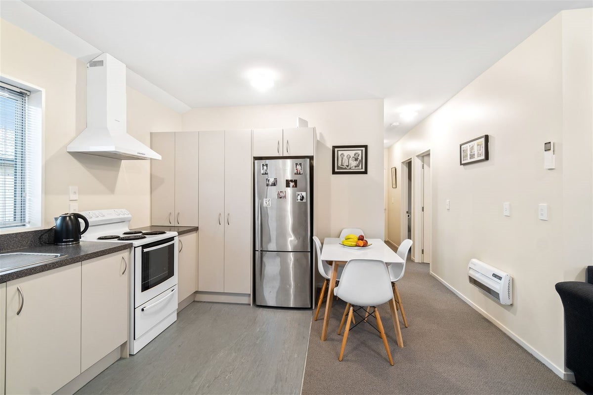 4/10 Collins Street, Addington, Christchurch - Carousel 2
