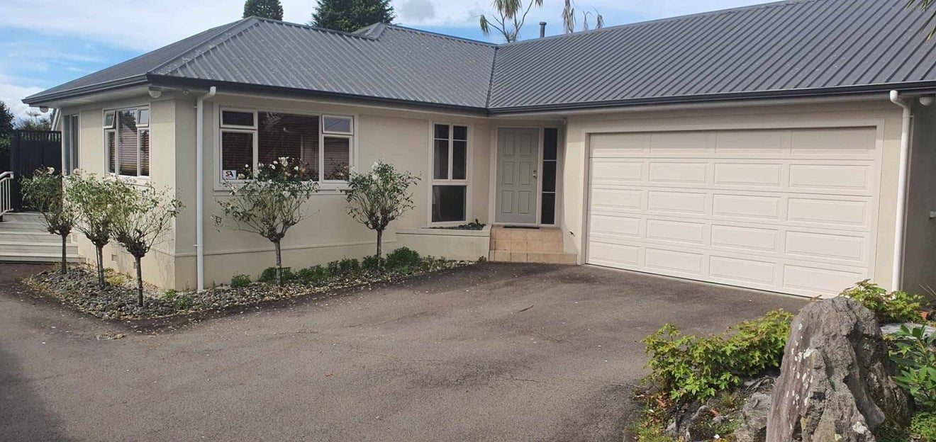 6 Hilton Road, Lynmore, Rotorua - Carousel 1