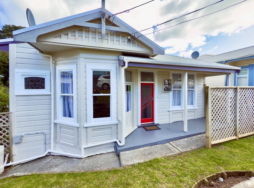 192 Hanson Street, Newtown, Wellington - Carousel 1