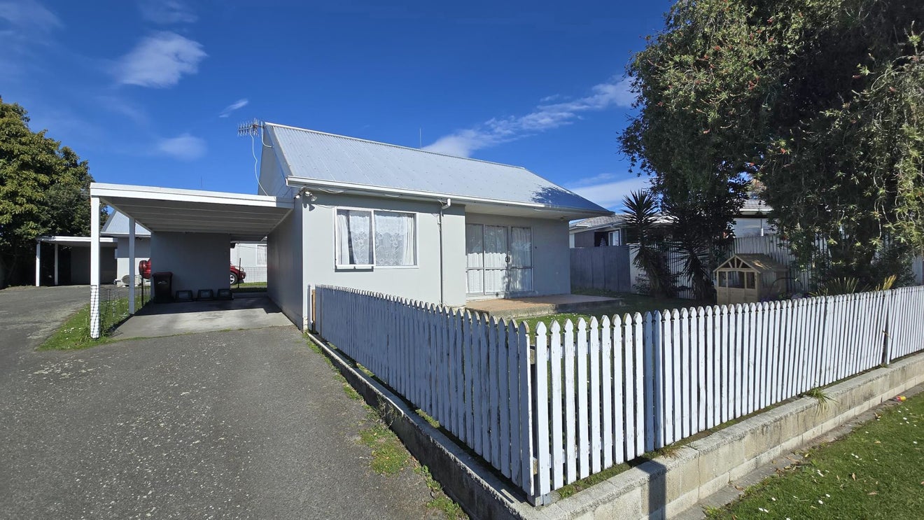 58 Wynyard Crescent, Tamatea, Napier - Carousel 1