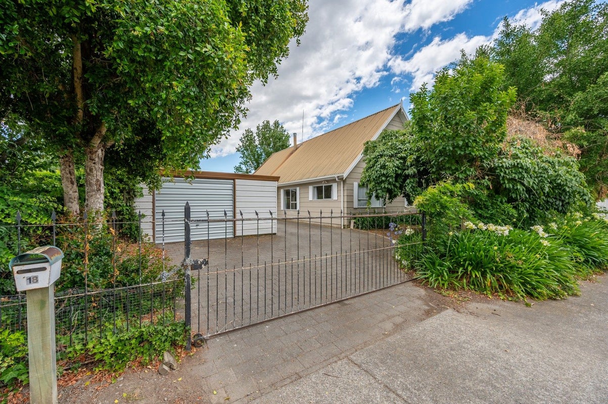 18 Amundsen Avenue, Flaxmere, Hastings - Carousel 2