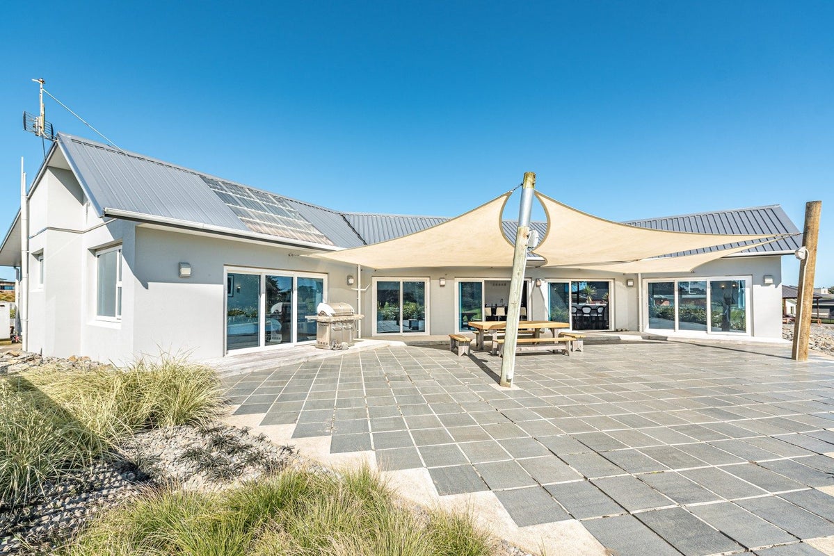 35 Golf Vue Place, Castlecliff, Whanganui - Carousel 1
