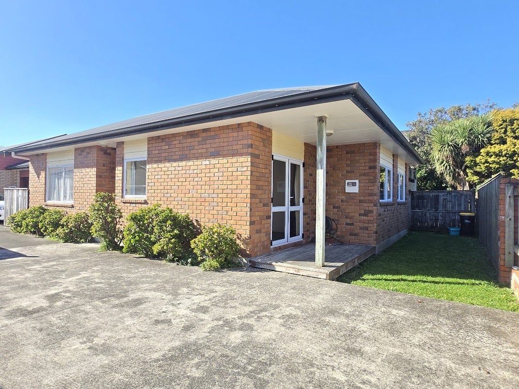 24 Rex Street, Miramar, Wellington - Carousel 1