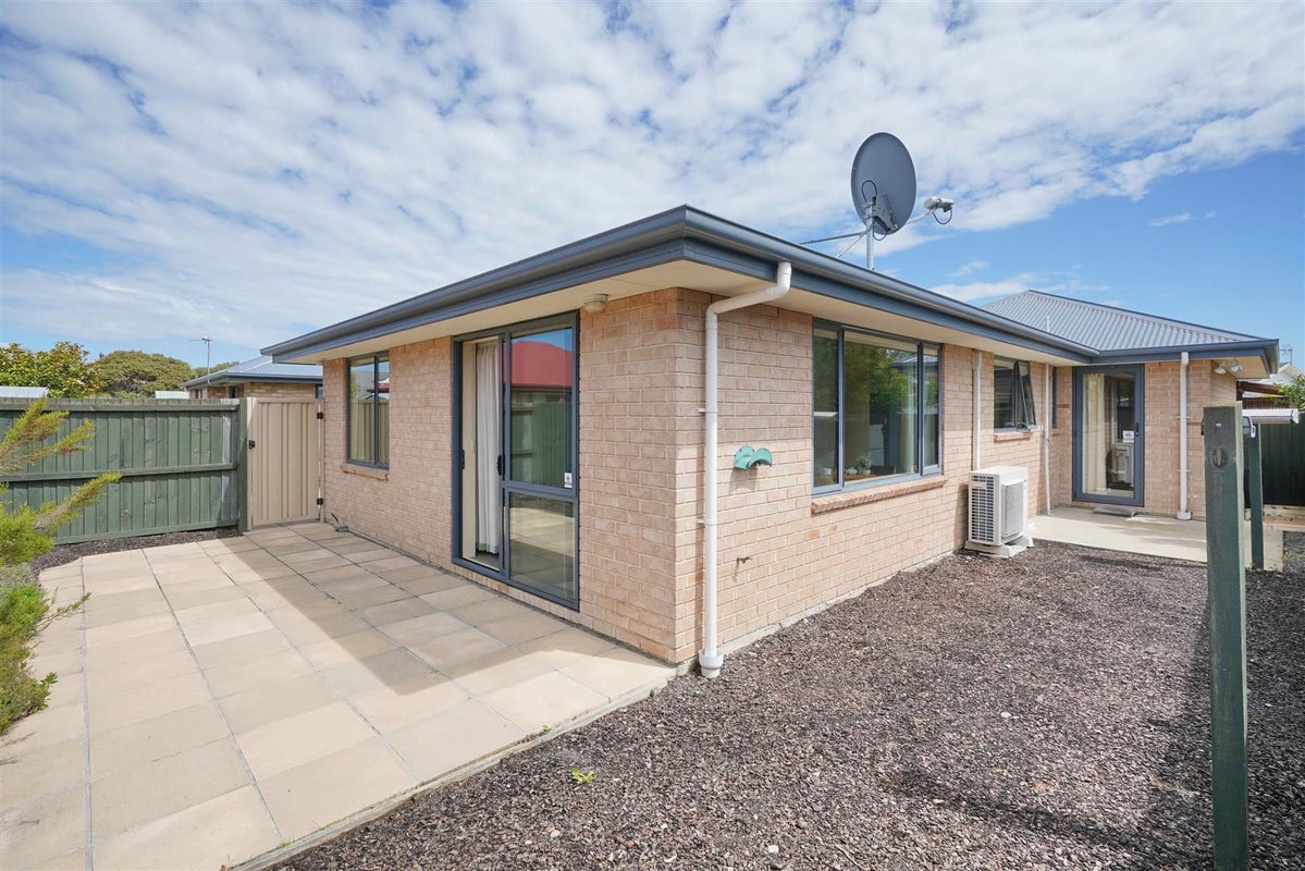 8/295 Pages Road, Wainoni, Christchurch - Carousel 1
