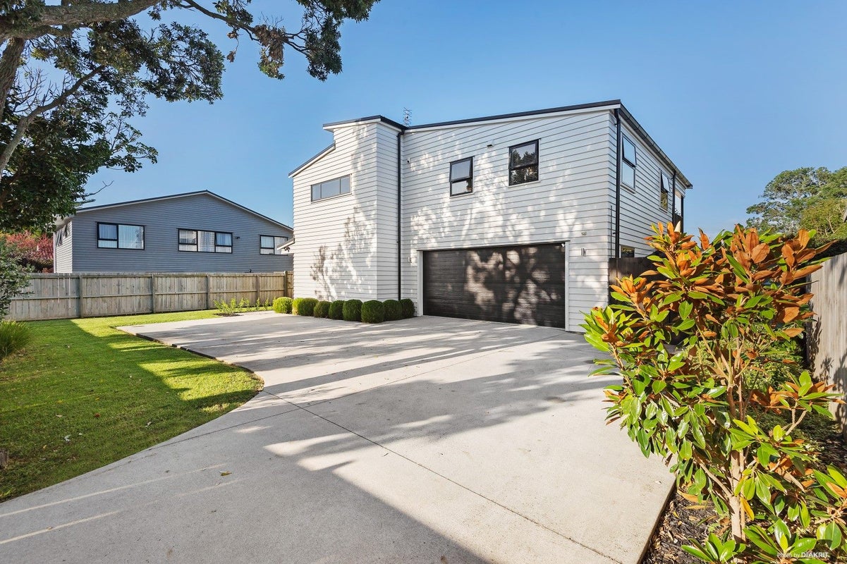7 Ronald Avenue, Waiuku - Carousel 1