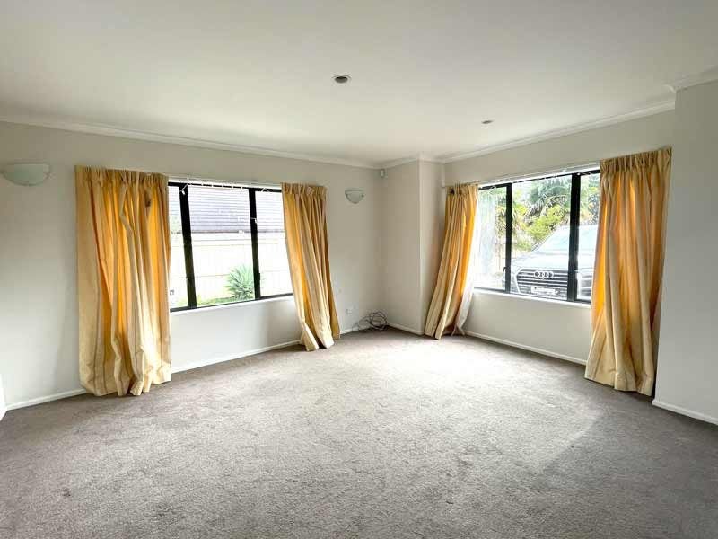 29 Maghera Drive, East Tamaki Heights, Auckland - Carousel 2