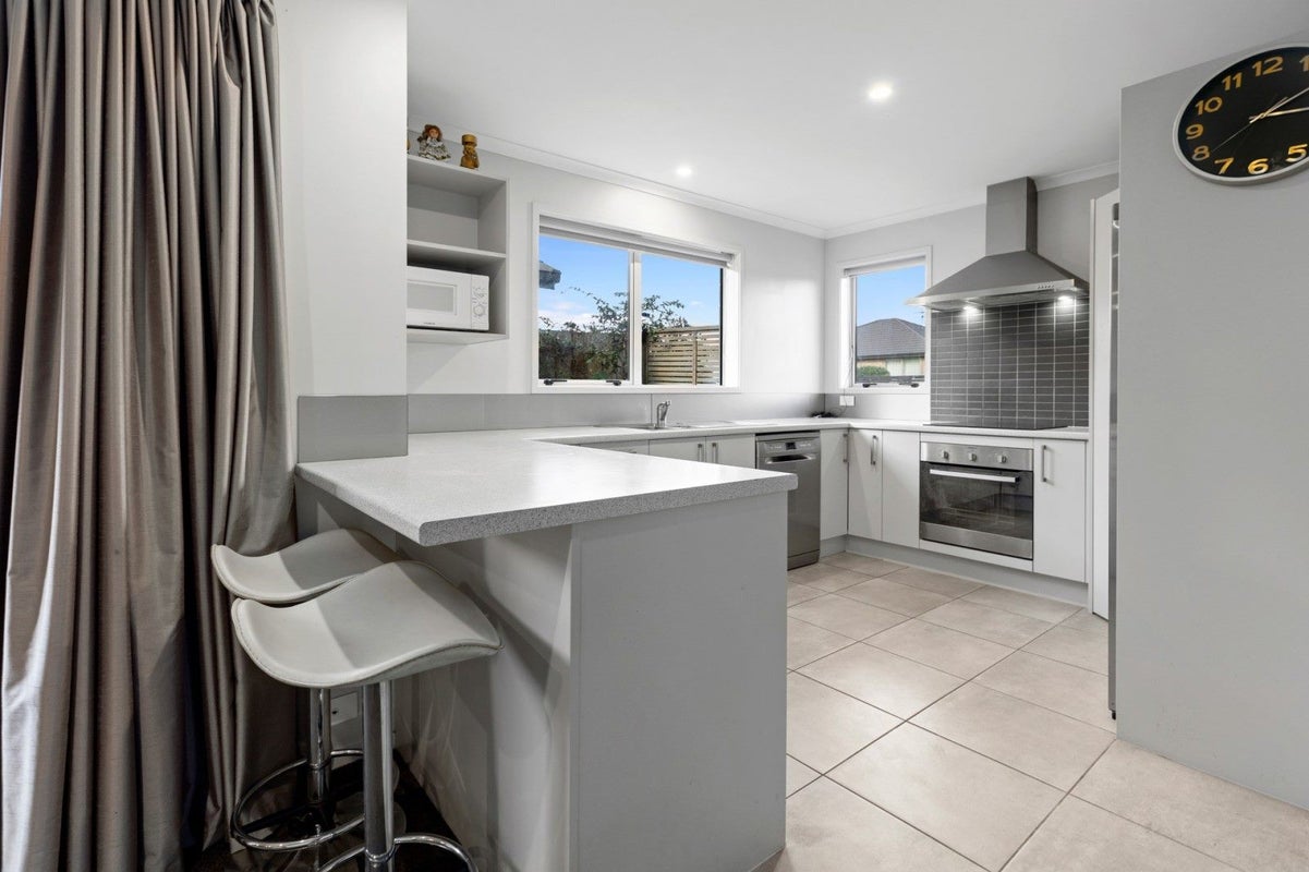 95 Landing Drive, Pyes Pa, Tauranga - Carousel 1