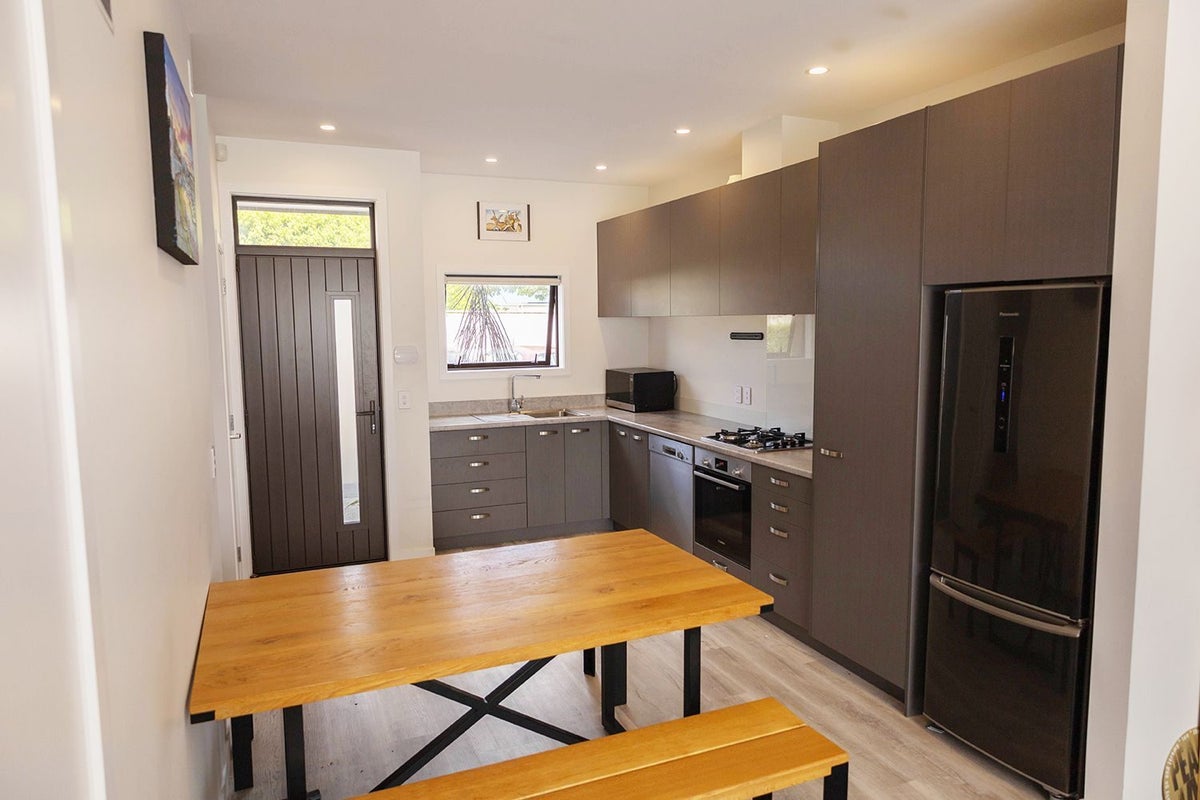 21 Ron Deal Way, Epuni, Lower Hutt - Carousel 2