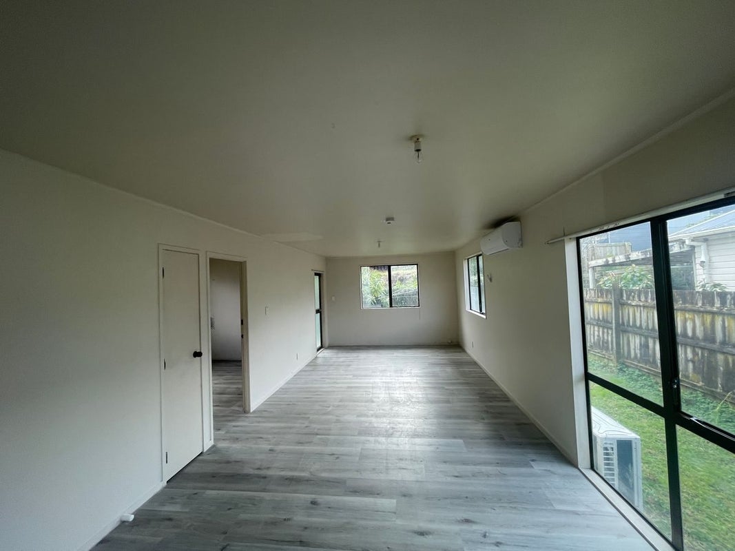 2/12 Trimdon Street, Randwick Park, Auckland - Carousel 2