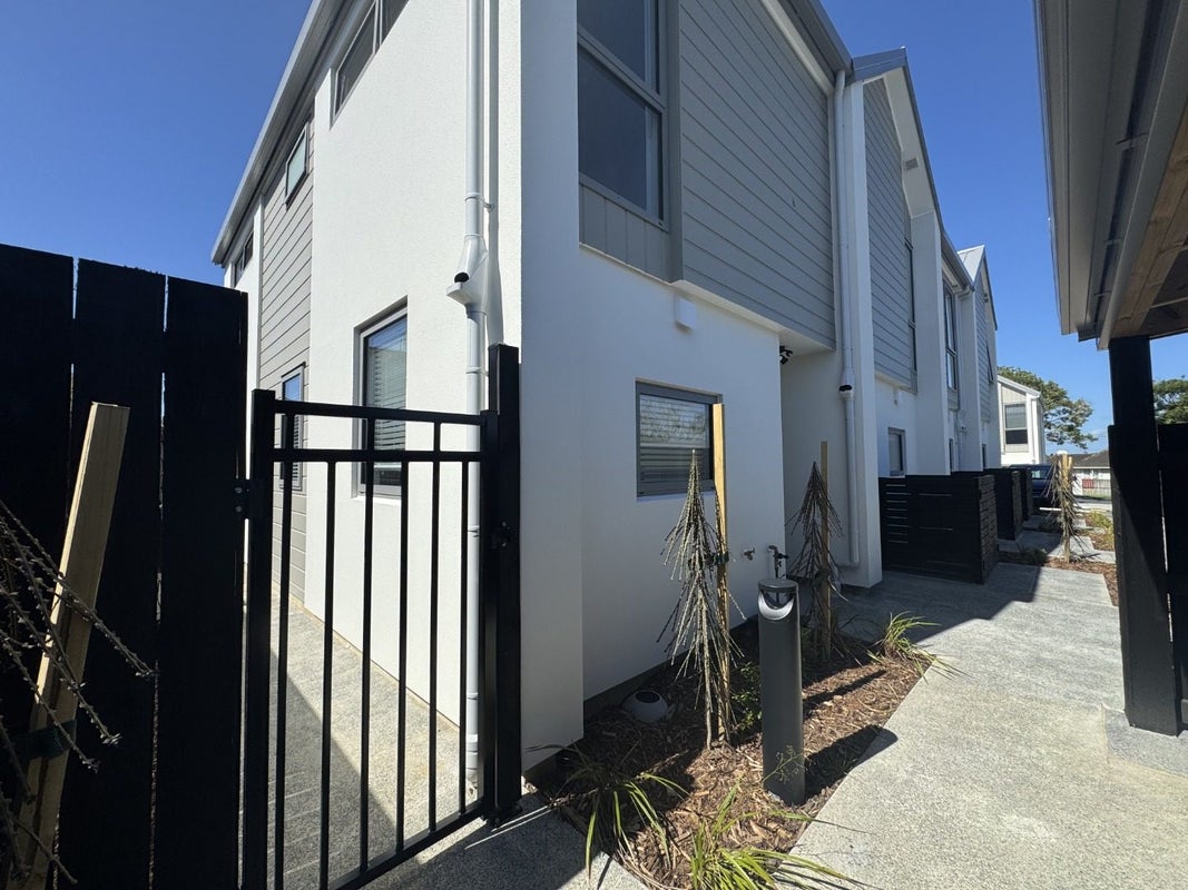 6/41 Margaret Road, Papatoetoe, Auckland - Carousel 1