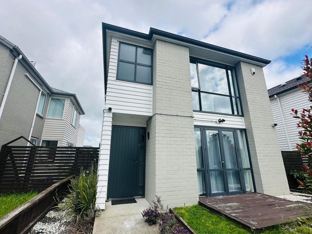 10 Hopuni Way, Takanini, Auckland - Carousel 20