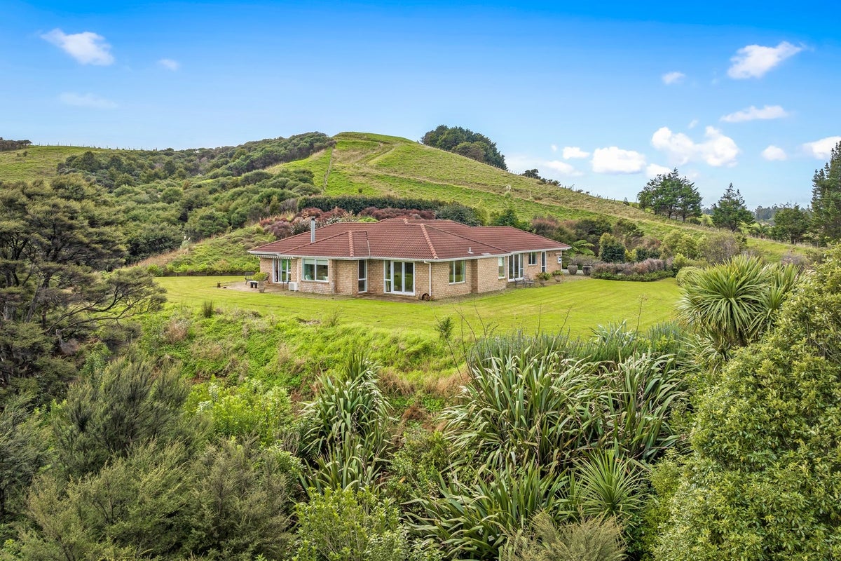158 Anderson Road, Warkworth - Carousel 1