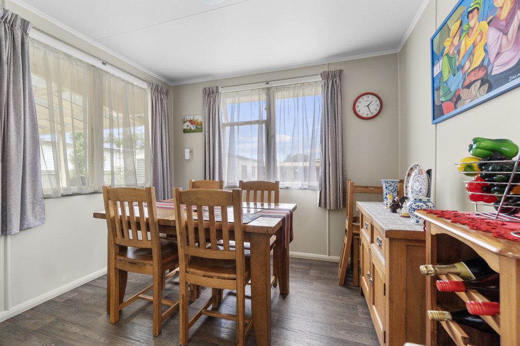 12 McIntosh Street, Chartwell, Hamilton - Carousel 2