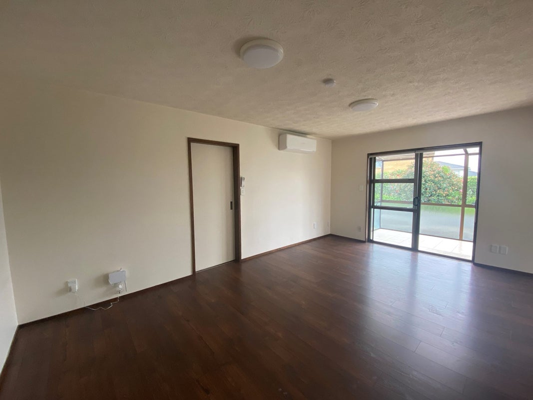 1/93 The Avenue, Lynfield, Auckland - Carousel 2