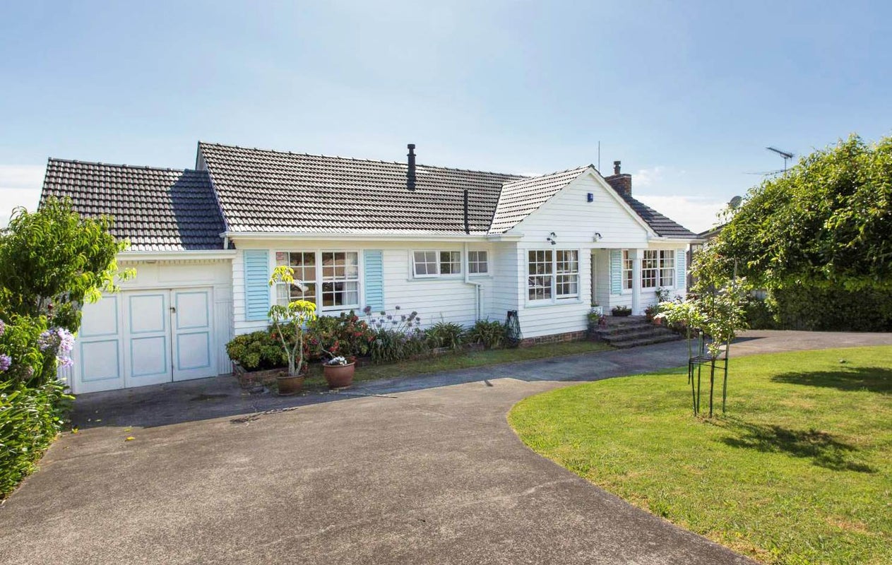 14 Vanessa Crescent, Glendowie, Auckland - Carousel 2