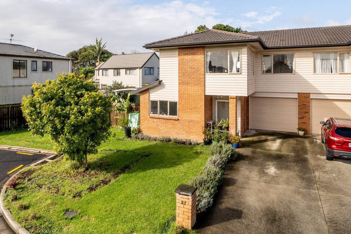 27 Roy Douglas Place, Favona, Auckland - Carousel 1
