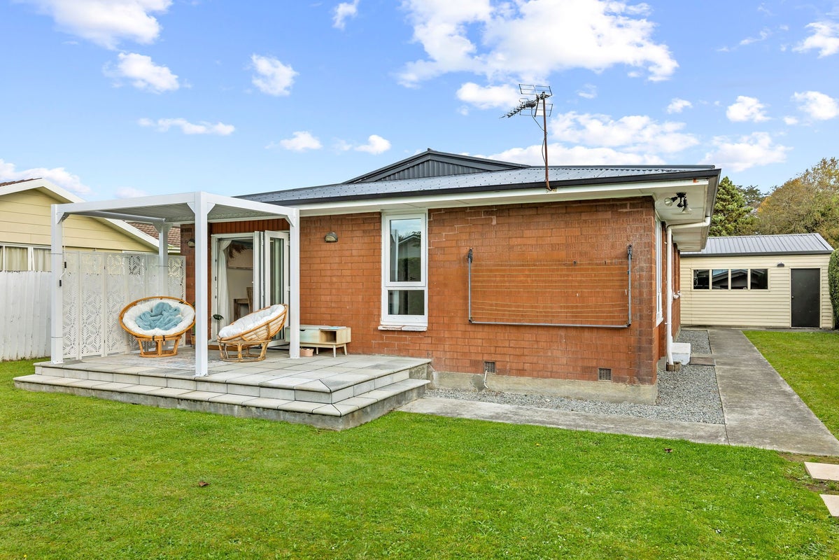 21 La Perouse Place, Northcote, Christchurch - Carousel 2