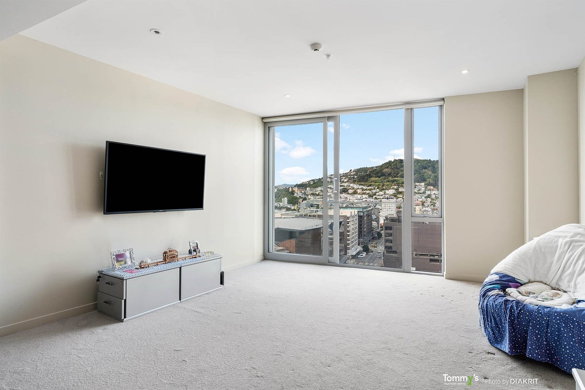 13C/30 Taranaki Street, Te Aro, Wellington - Carousel 2