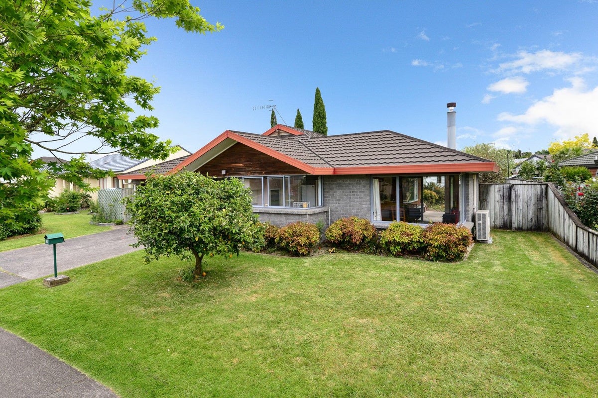 16 Moreland Avenue, Pukete, Hamilton - Carousel 34