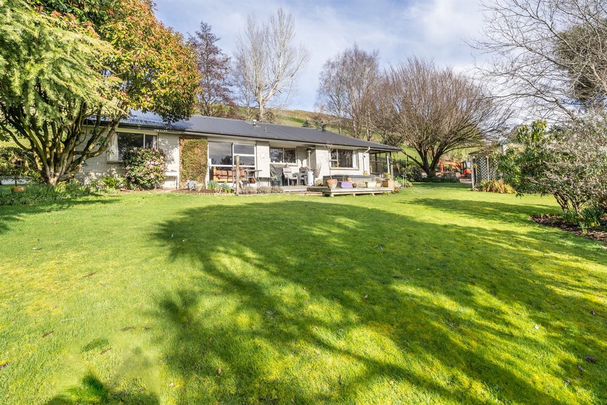 139 Talbot Street, East Gore, Gore - Carousel 1