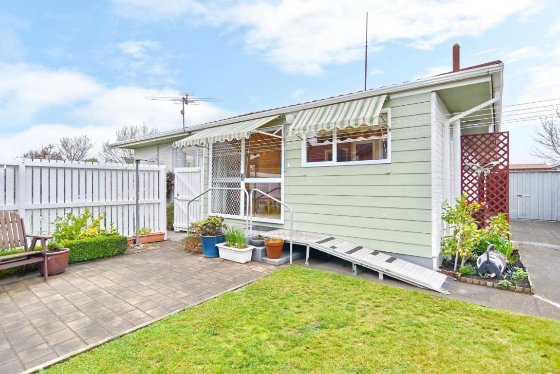 2/1 Larkhill Place, Russley, Christchurch - Carousel 20