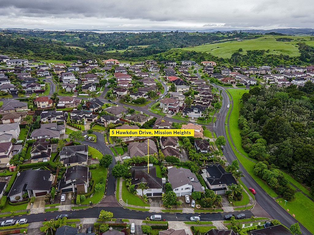 5 Hawkdun Drive, Flat Bush, Auckland - Carousel 41