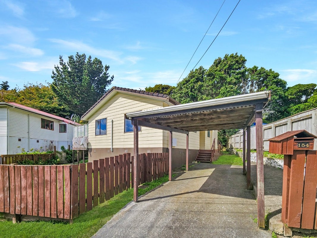 154 Sievers Grove, Cannons Creek, Porirua - Carousel 1