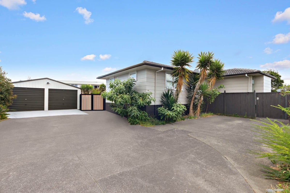 7 Prior Place, Glendene, Auckland - Carousel 1