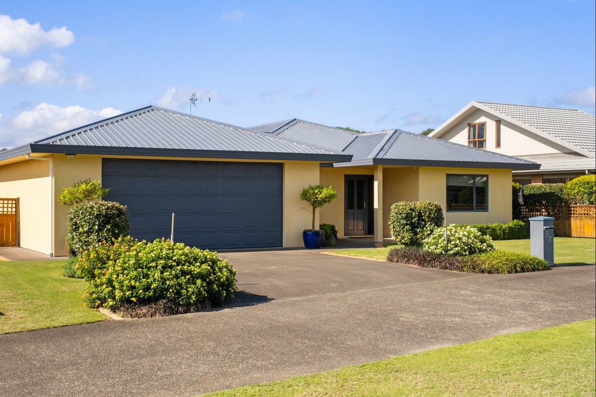 57 Potae Avenue, Lytton West, Gisborne - Carousel 1